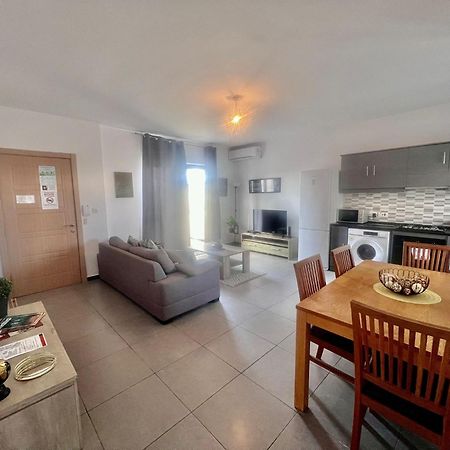83/3-Lovely 1 Bedroom Penthouse Birkirkara Kültér fotó